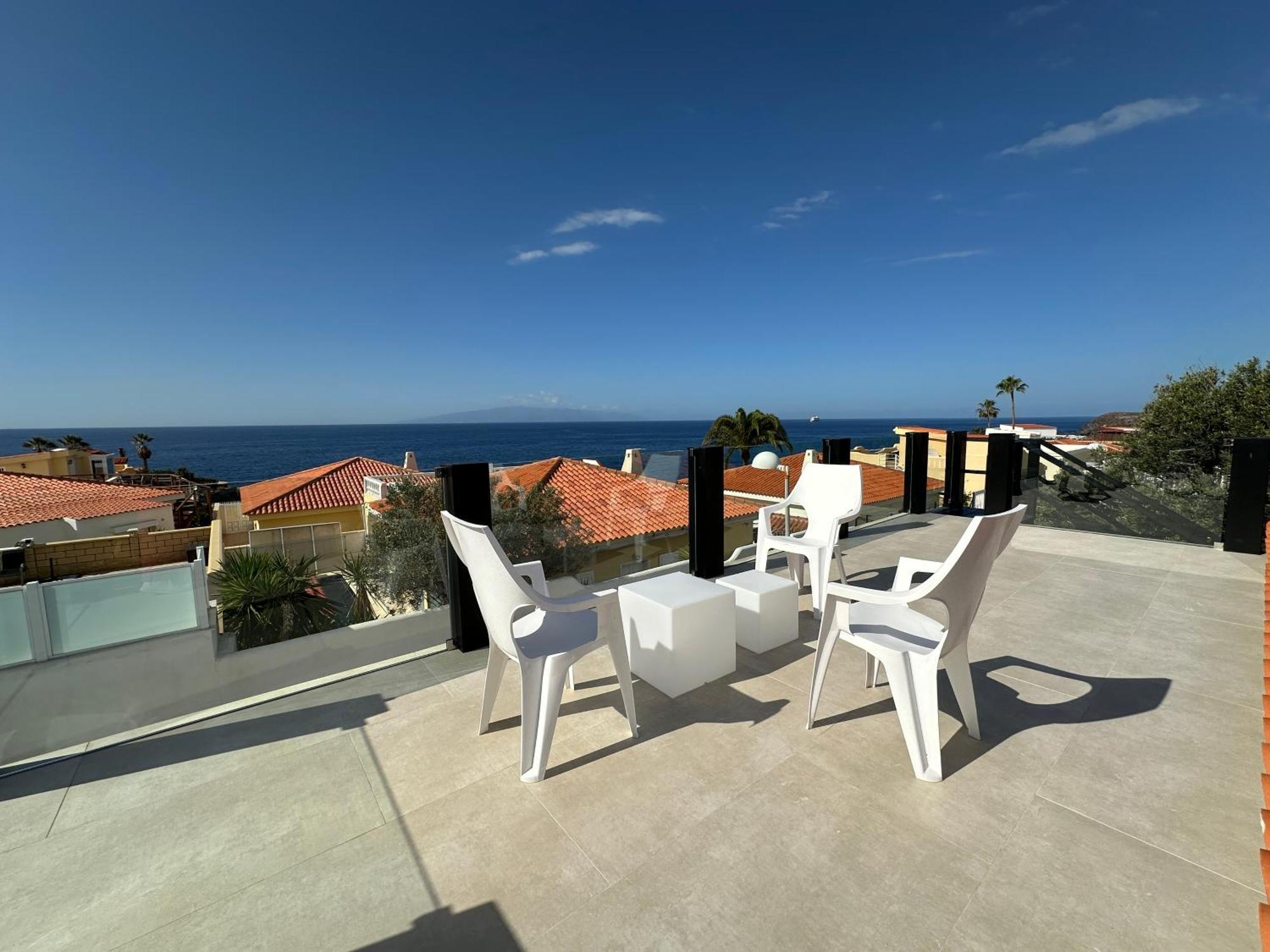 Ocean Vibes With Sea View And Private Heated Pool Hébergement de vacances *