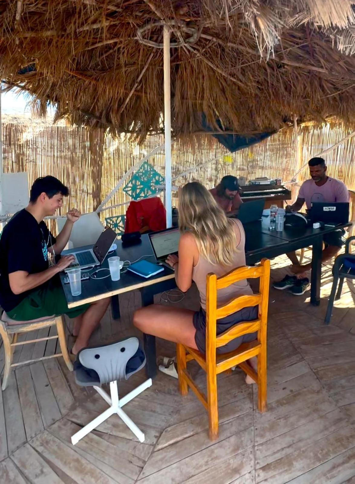 Adeje - Twinfin & Surf Yoga Camp 2*