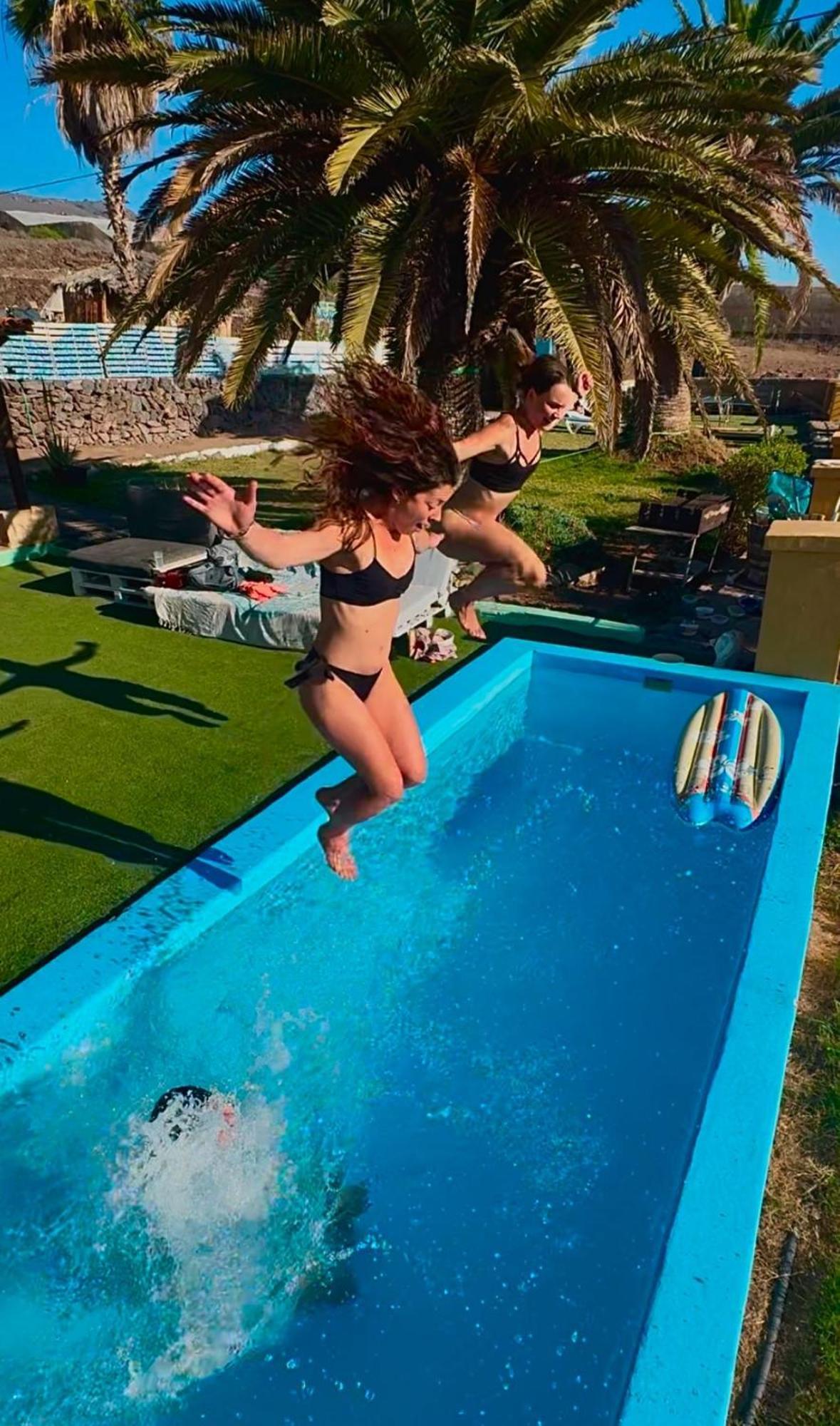 Adeje - Twinfin & Surf Yoga Camp
