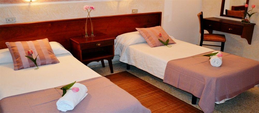 Sun Holidays Hotel *