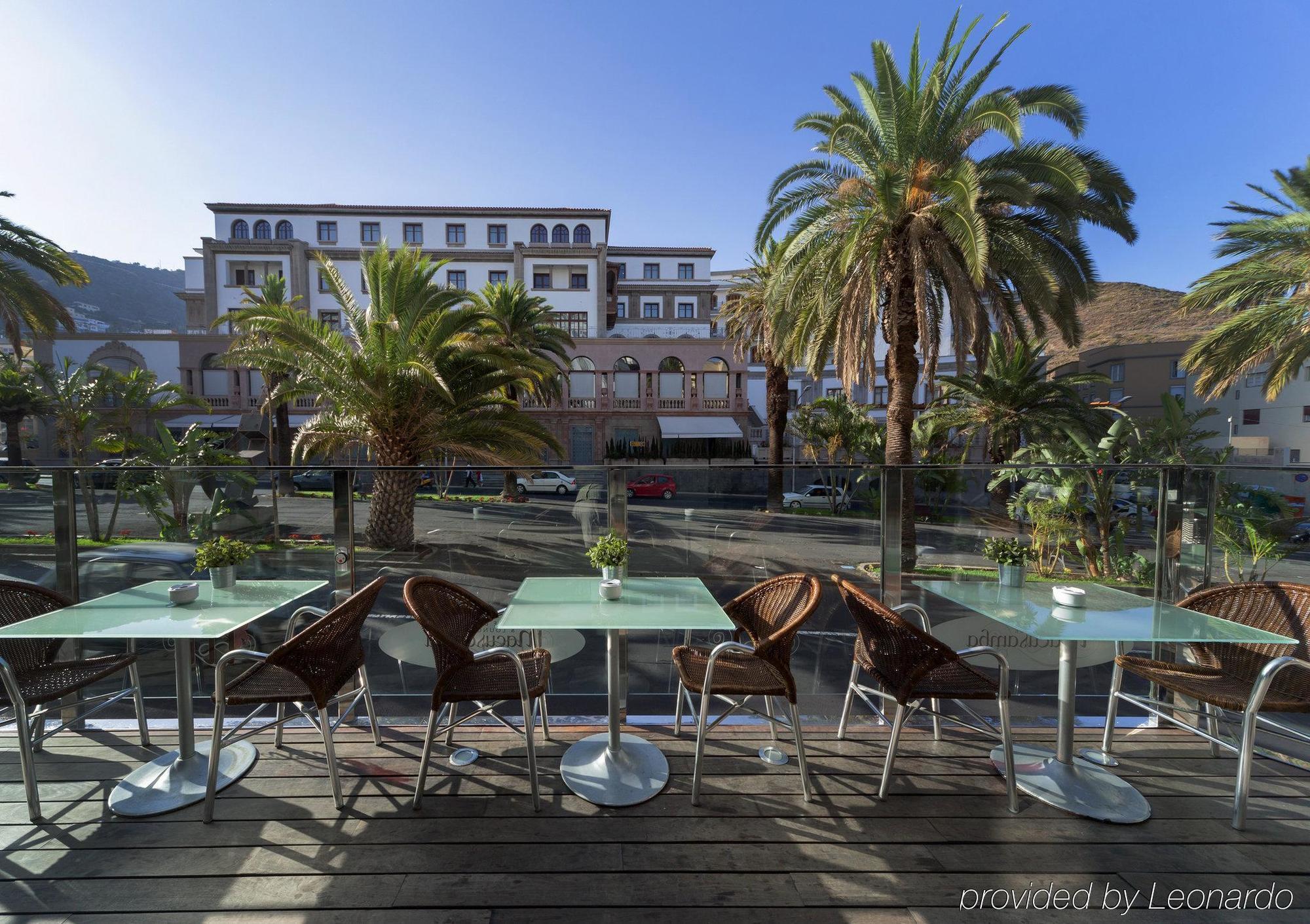 Occidental Cruz Contemporaneo