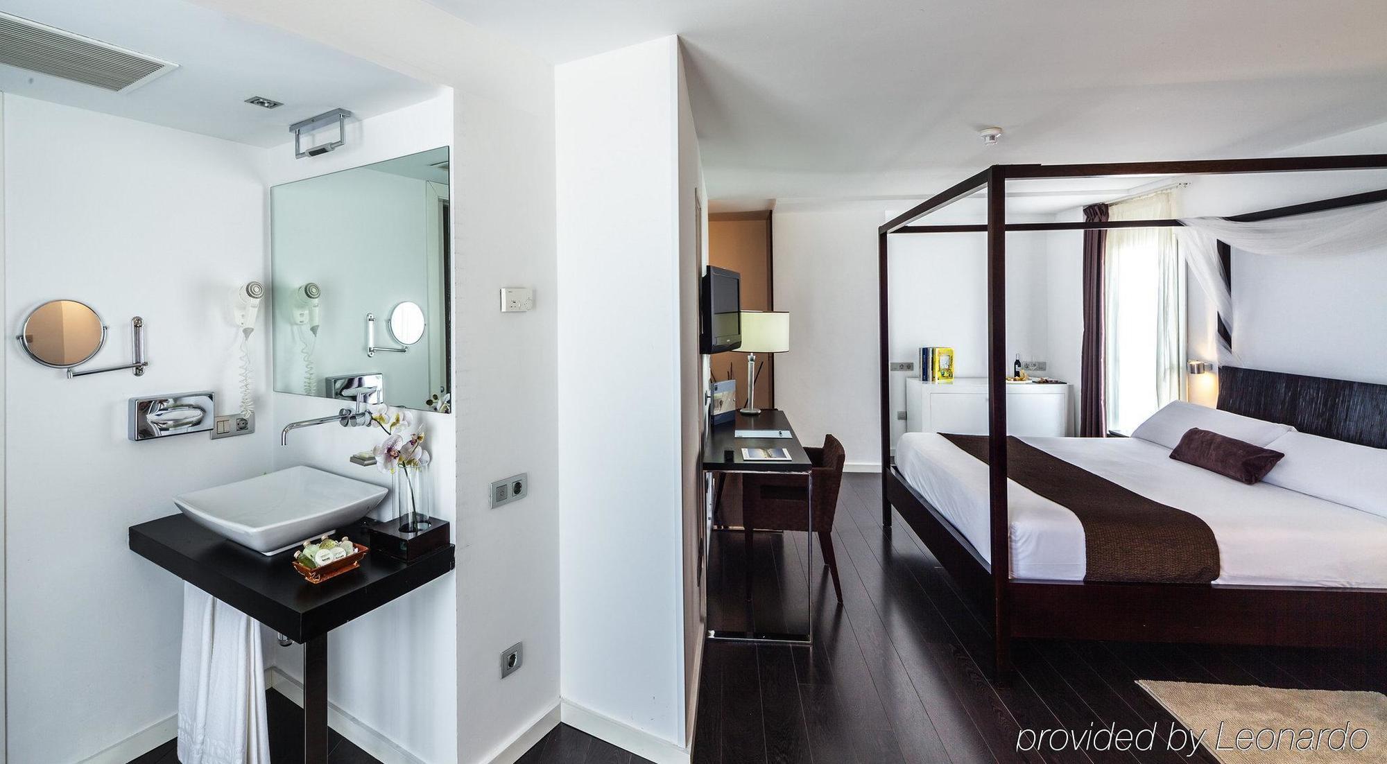 Occidental Cruz Contemporaneo Hotel 3*