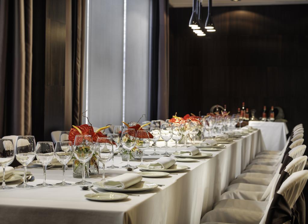 Hotel Occidental Cruz Contemporaneo