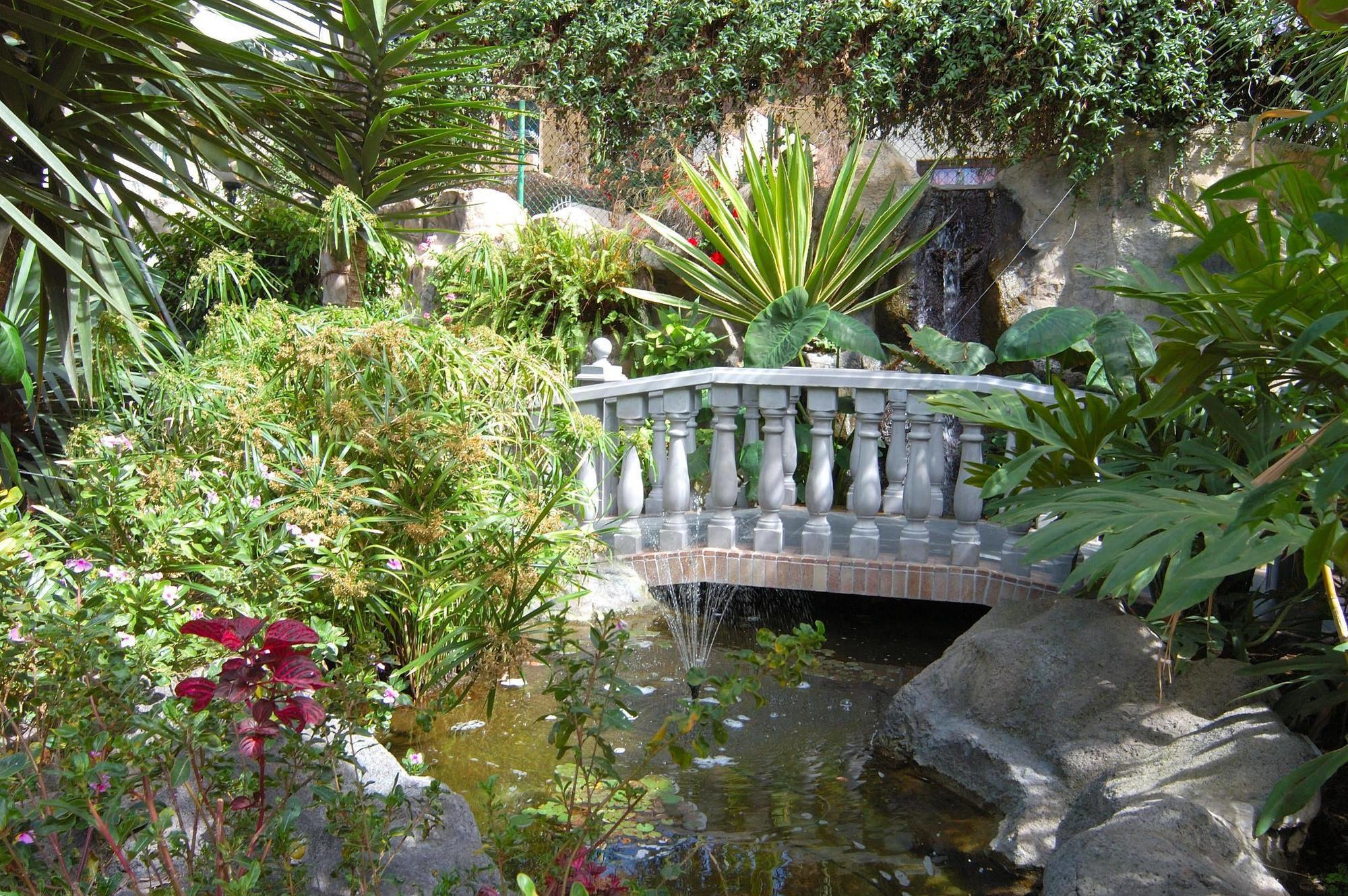 Don Manolito Hotel