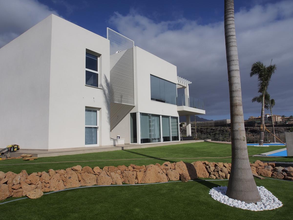 Luxury - Oasis Tucan ***** *