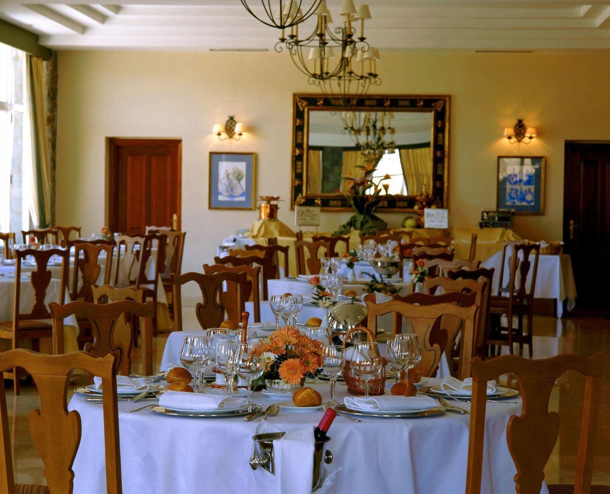 Parador De Las Canadas Del Teide La Orotava