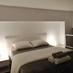 Homeforguest Island 201 Modern & Minimalist Apartments