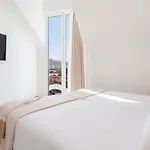 UPPER Tower Suites - Parque Santiago IV