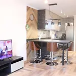 Lux Lovely 3 Bedroom Duplex With Solarium In Centre Of Playa Las Americas