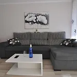 Apartment In Alborada