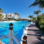 Studio Apartment No 1 Directly On The Beach And Sea, Terrace, Heated Pool, Wifi
