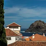 Vivienda El Ciprés. Terraza con espectaculares vistas al Mar.