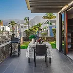 Bungalow -2 Minute From The Beach.