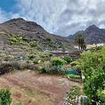 Casa Ana Con Pequeno Jardin