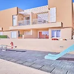 2Bdr Comfy Apartment With Ocean View