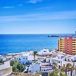 2Bdr Comfy Apartment With Ocean View