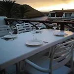 Apartment With Beautiful Ocean View