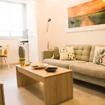 Beautiful Central Apartment, Recently Renovated.
