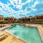 Okeanos Villa front line San Blas