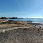alquilaencanarias El Medano Ladera, near the beach