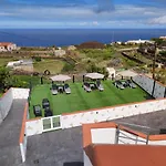 CASA PIRÁMIDE 3. Terraza WiFi y Parking Privado