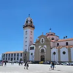 Apartamento céntrico en Candelaria, con piscina.