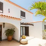 1327 La Quinta Heights