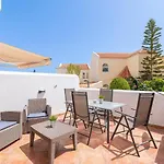 Go2Tenerife Apart\'Chaga Terrace, Pools & Free Parking