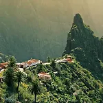 Los Cristianos Center