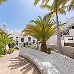Go2Tenerife Apart\'Chaga Terrace, Pools & Free Parking