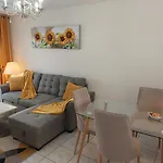 Jacuzzi House Sunflower