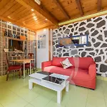 Apartamentos Los Delfines