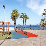 On The Beach, Sea View, Fast Fiber, Pool, Parking