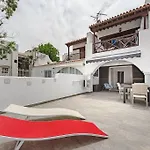 Beautiful Apartments With Large Terrace Close To The Beach