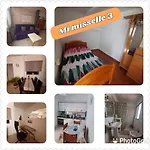 TRES habitaciones privadas 4huéspedes 4huéspedes 2huéspedes piso a compartir
