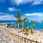 Beautiful Renovated Apartment With Air Conditioning Just Steps From The Sea In Playa San Juan
