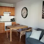 Apartamento Con Jardin Y Piscina En El Balancon