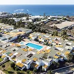 Home2Book Cozy White Wood Apartment, Pool&Terrace