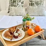 Tropical Lounge, Los Cristianos, Pool & Sea, Wifi