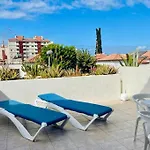 Comfy Home With Large Terrace Five Minutes From Ocean