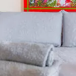 Spacious Apart With Large Terrace,5 Min Beach