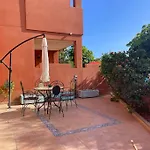 Cozy Apartment With Large Terrace Next To The Pool