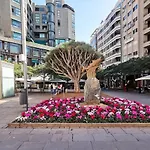 Home2Book Luxury & Design Rambla Santa Cruz Center