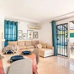 Villa With Private Pool And Workspace