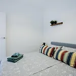 Cozy Apartment With Seaview And Parking