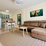 Sunset Apart, Large Terrace, Pool, Best Location!