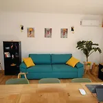 Air-Conditioned, Remarkably Beautiful Apartment, Fibre Wi-Fi, Pool