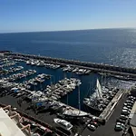 Un Lujoso Duplex En Radazul En Primera Linea De Playa Y Con Parking Propio