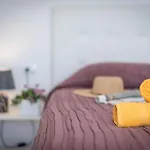 8D. Modern Flat In Las Americas