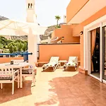 Cozy 2 Bedroom Apartment In Costa Adeje